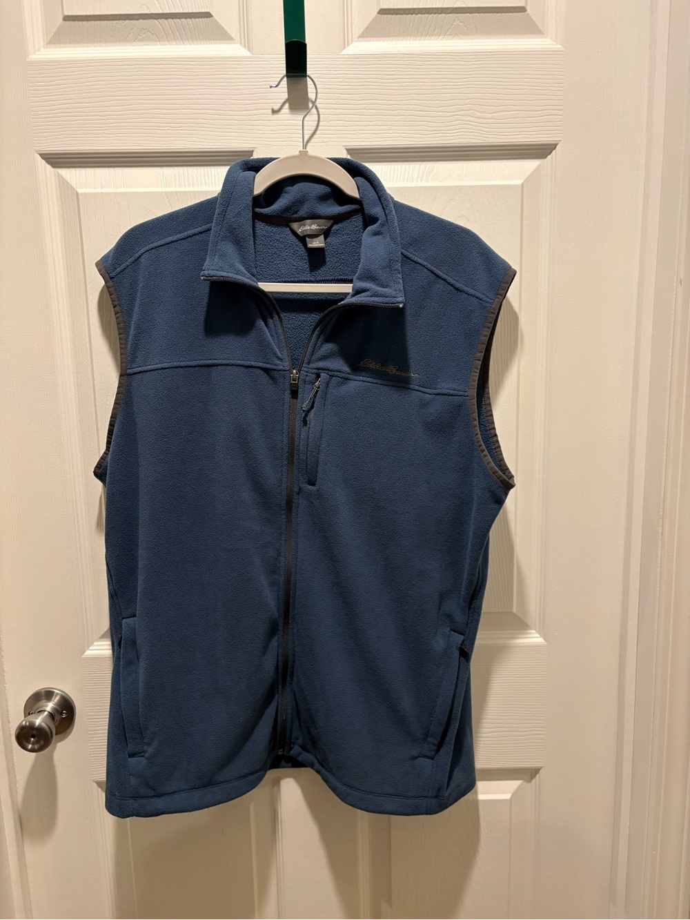 Eddie Bauer Navy Blue Sleeveless Fleece Vest